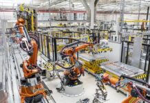 Skoda, avviata la produzione delle batterie MEB nella Repubblica Ceca Skoda, avviata produzione pacchi batteria MEB nella Repubblica Ceca