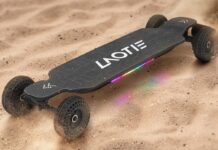 Lo skateboard elettrico LAOTIE a doppio motore in offerta a 530 euro Lo skateboard elettrico LAOTIE a doppio motore in offerta a 530 euro