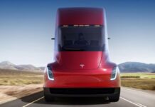 Tesla Semi, le prenotazioni aprono con 5 anni di ritardo