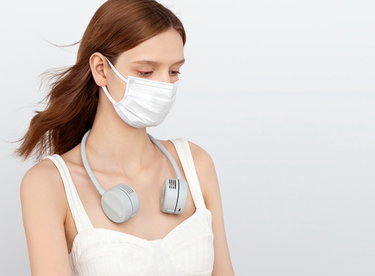 State al fresco con il ventilatore da collo JISULIFE, in offerta a 26 euro State al fresco con il ventilatore da collo JISULIFE, in offerta a 26 euro