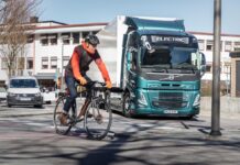 Volvo Trucks, nuovo sistema di sicurezza per la protezione di ciclisti e pedoni