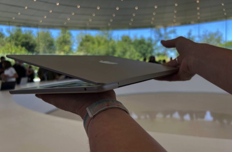 MacBook Air 2022 con M2, i dettagli di design del superleggero Apple