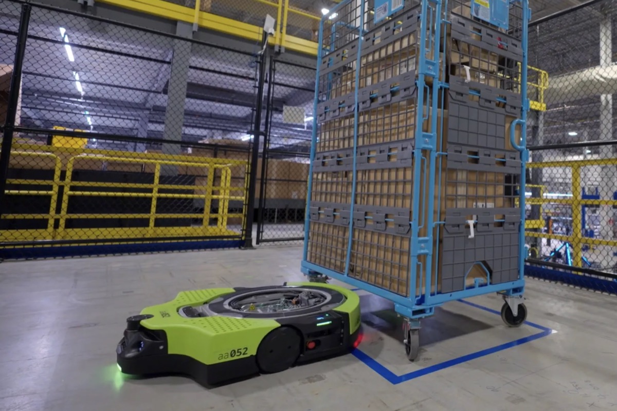 Amazon annuncia il primo robot autonomo da magazzino