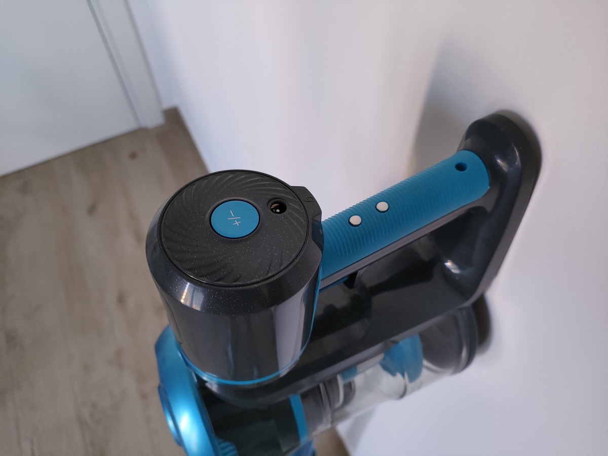 Recensione aspirapolvere verticale Lubluelu, tra le più economiche