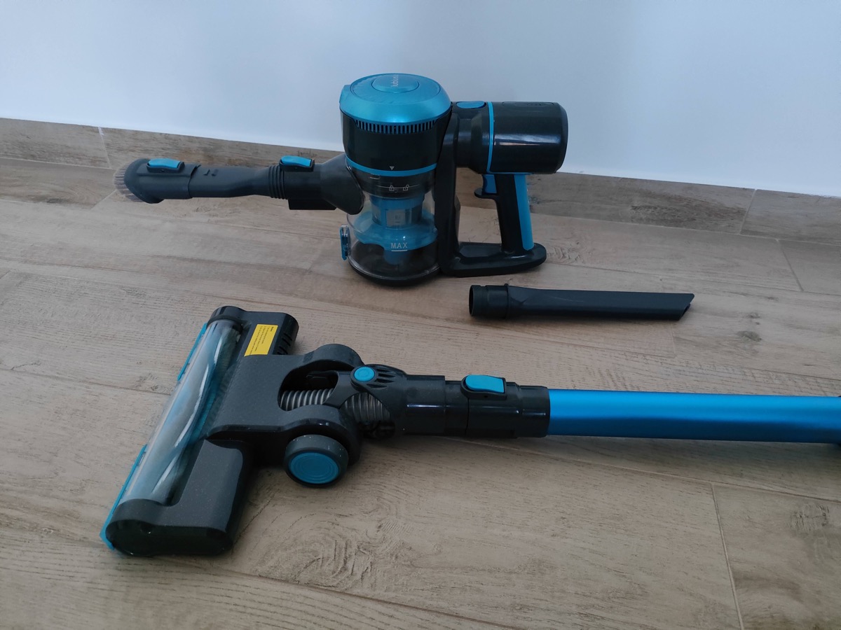 Recensione aspirapolvere verticale Lubluelu, tra le più economiche