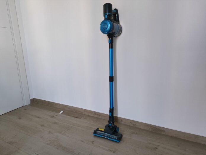 Recensione aspirapolvere verticale Lubluelu, tra le più economiche