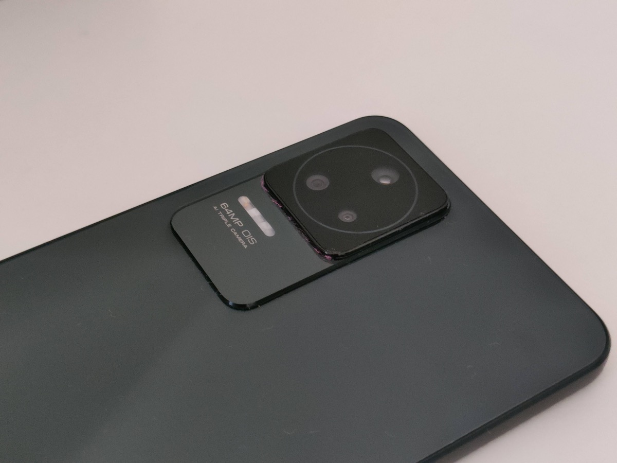 Recensione POCO F4, un terminale onesto con le carte in regola