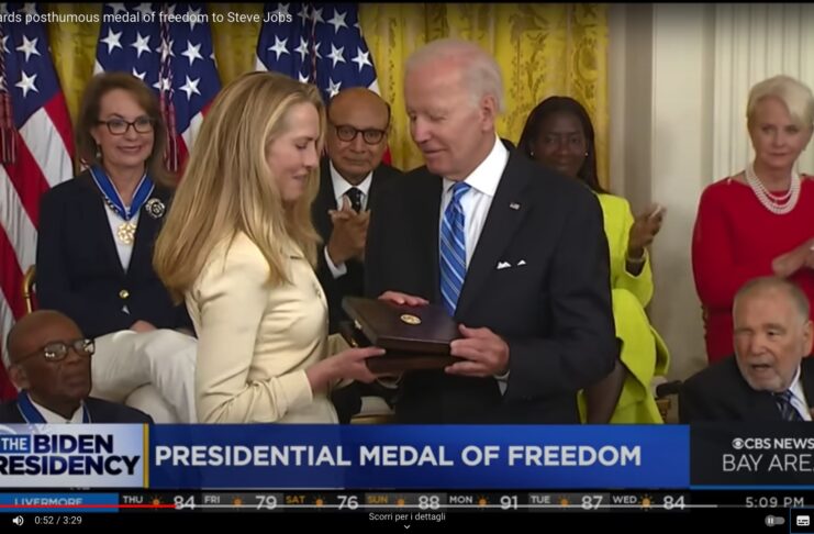 Steve Jobs insignito della Medaglia Presidenziale della Libertà