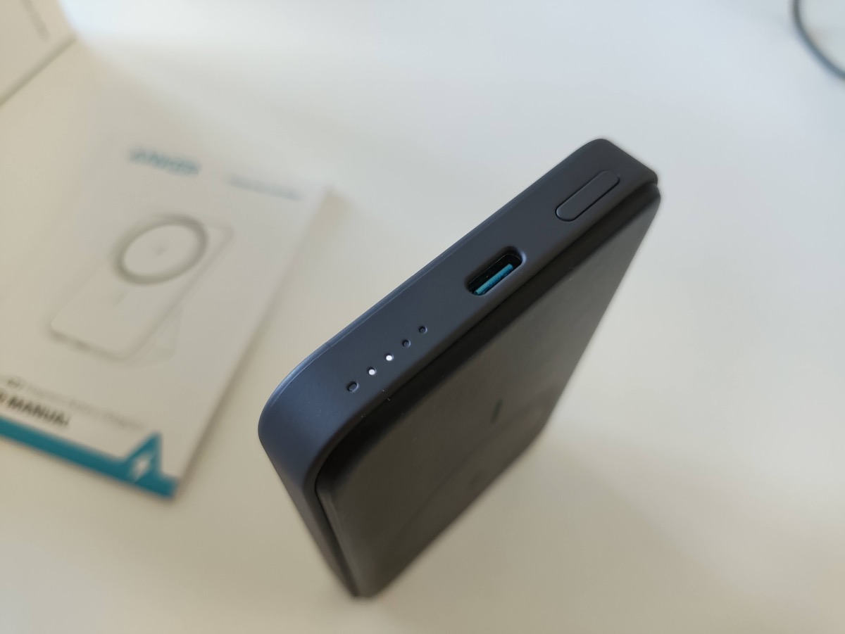 Recensione Anker 622, la batteria magnetica che regge in piedi l’iPhone Recensione Anker 622, la batteria magnetica che regge in piedi l’iPhone