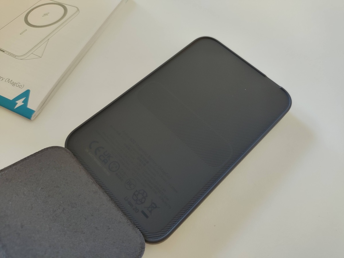 Recensione Anker 622, la batteria magnetica che regge in piedi l’iPhone Recensione Anker 622, la batteria magnetica che regge in piedi l’iPhone