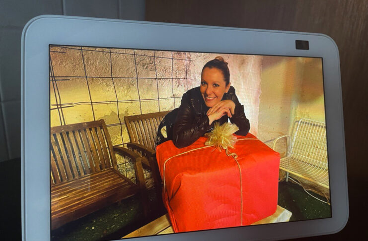 Amazon Photo Frame trasforma Echo Show in cornice digitale per foto