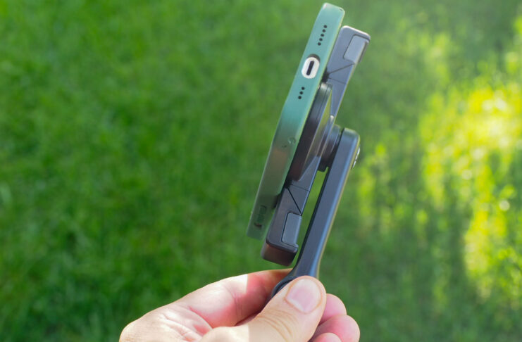 Recensione GripTight Mount Per MagSafe, la foto con iPhone è magnetica