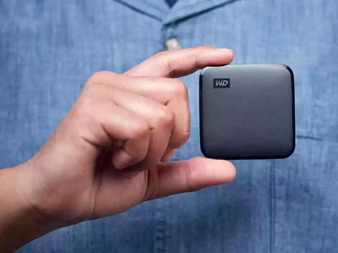 Sconto del 40% su Western Digital WD Elements SE, micro disco SSD da 1 TB a solo 89,99 €