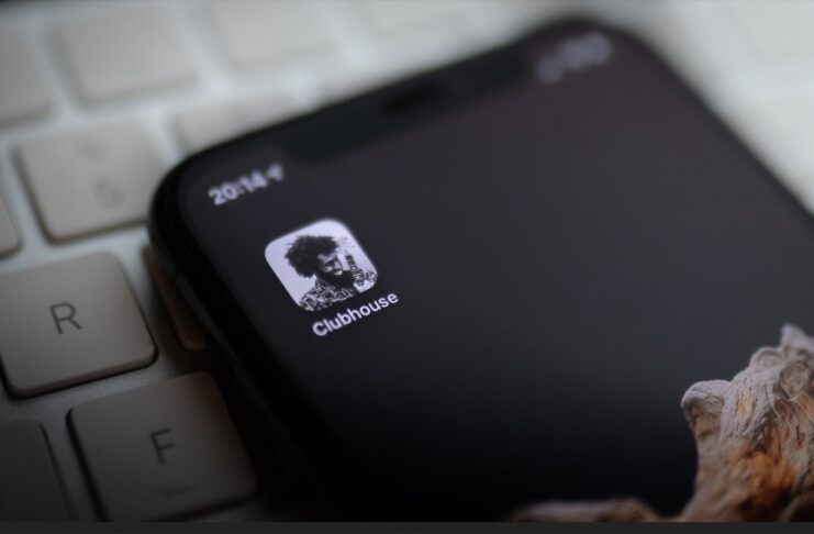 Clubhouse si fa in quattro. Anzi, quarantamila