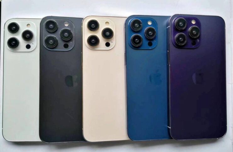 iPhone 14 Pro si mostra in viola e blu