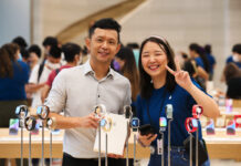 Apple celebra il lancio di iPhone 14, Apple Watch SE e Watch 8