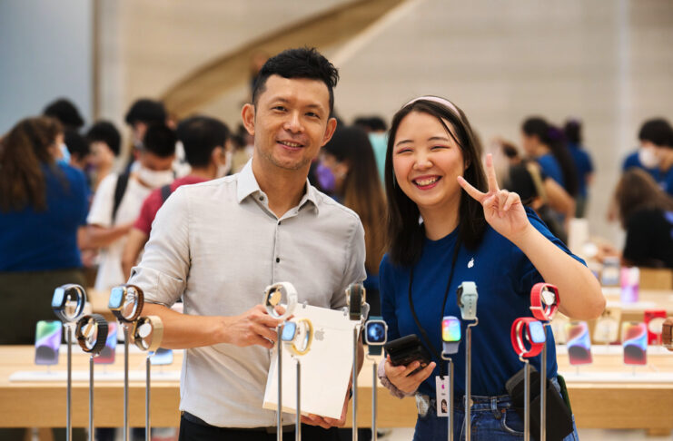 Apple celebra il lancio di iPhone 14, Apple Watch SE e Watch 8