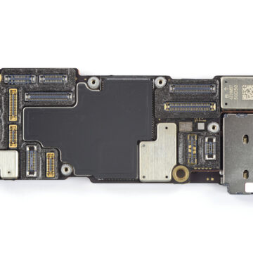 iPhone 14 Pro Max smontato, è meno riparabile di iPhone 14