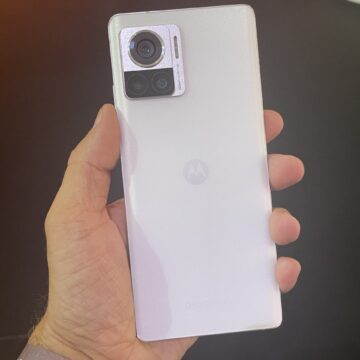 Motorola, lancio mondiale di edge 30 ultra, fusion e neo a Milano
