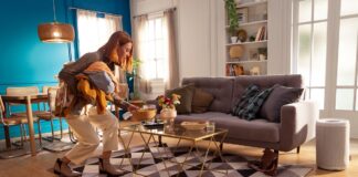 Roomba Combo j7 plus è il primo robot 2 in 1 con panno retrattile