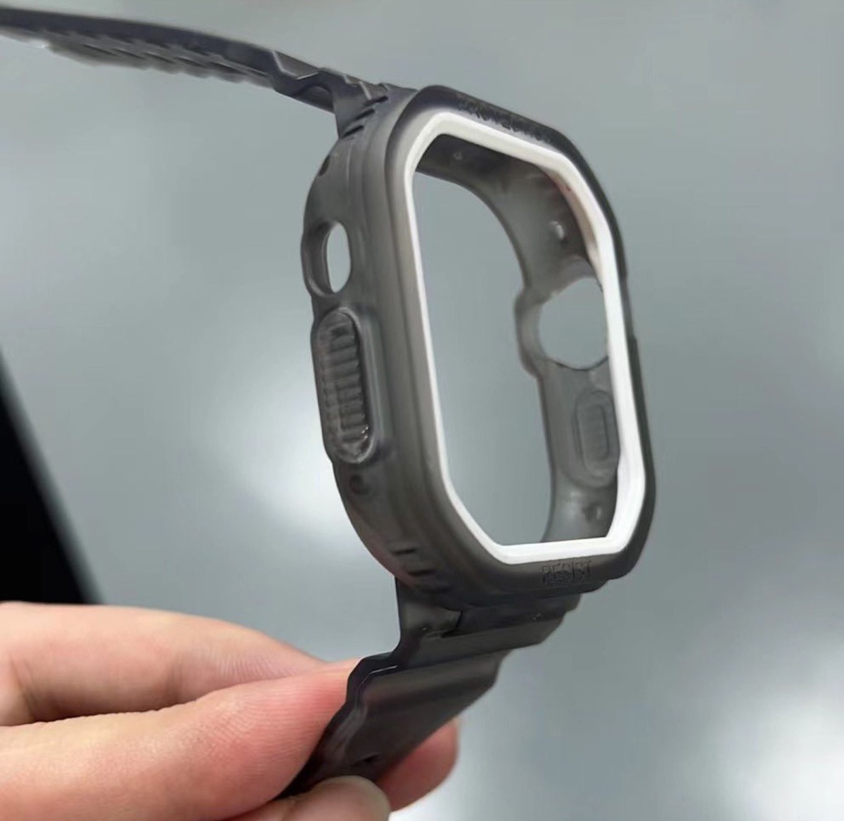 Apple Watch Pro previsto con tasti dedicati per gli allenamenti