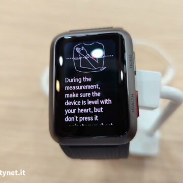 Lo smartphone che misura la pressione Huawei Watch D a IFA 2022