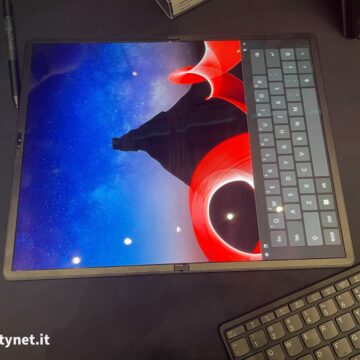 Lenovo è a IFA con il suo ThinkPad X1 Fold con schermo OLED