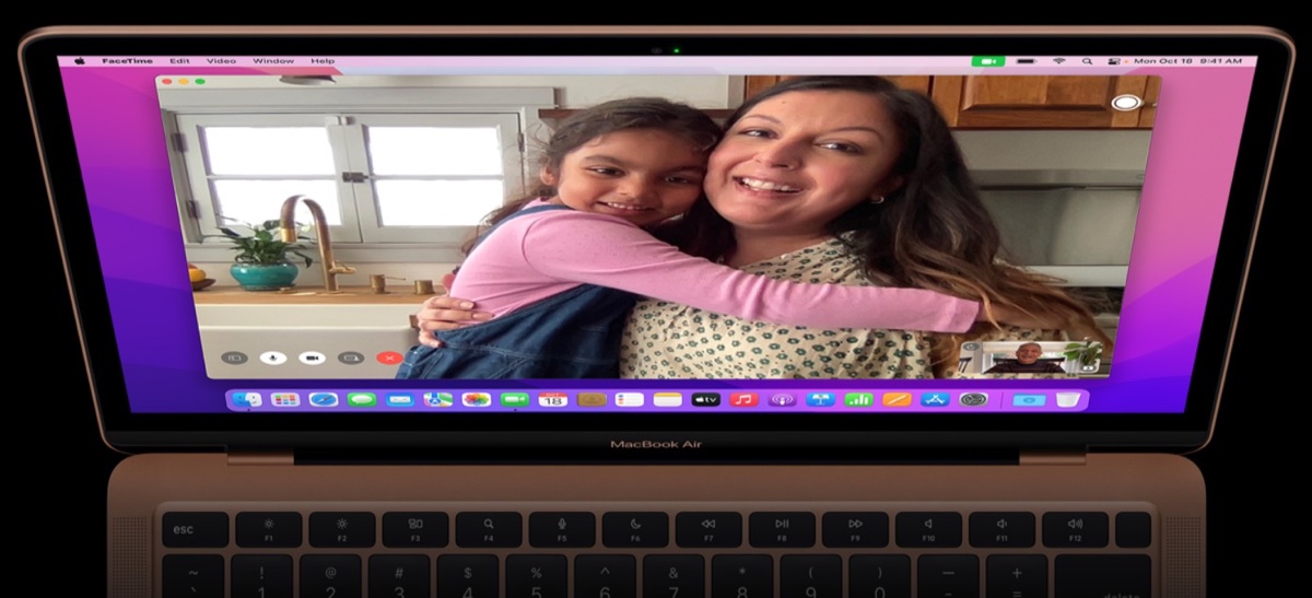 iPhine 14 Pro, le spie di microfono e fotocamera finiscono nel foro