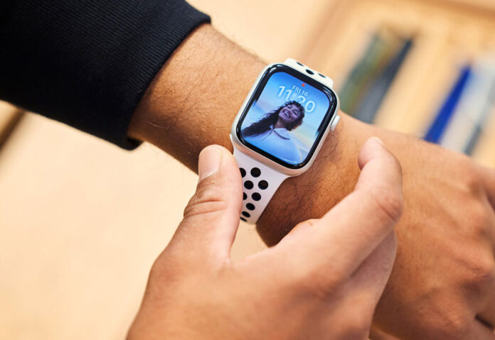 Apple Watch Series 8 e Apple Watch Ultra, Cupertino indaga sui problemi al microfono