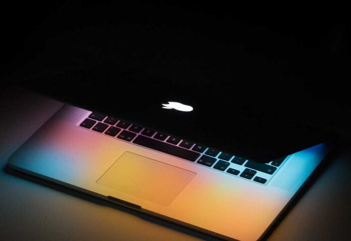 Apple forse ripristinerà la Mela illuminata nei futuri MacBook