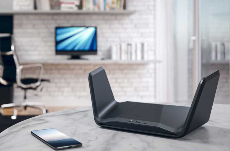 Netgear Nighthawk, nuovo modello RAXE300 Tri-Band WiFi 6