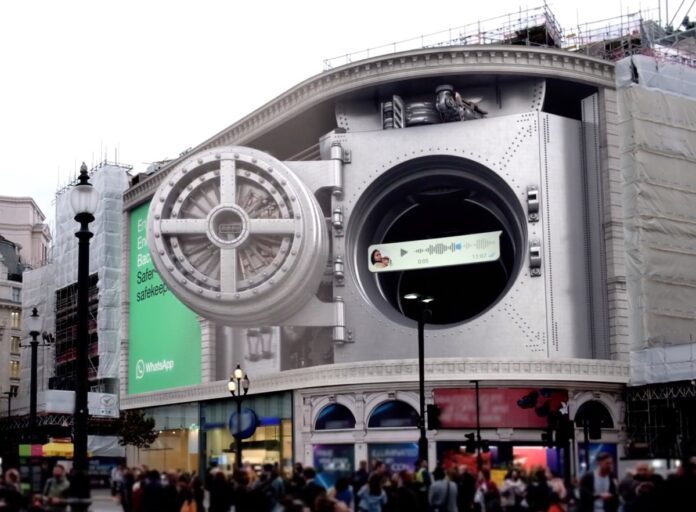 WhatsApp, lo spettacolare spot 3D incanta Londra