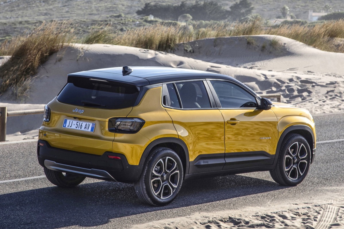 Jeep Avenger, la prima tutta elettrica è già in preordine Jeep Avenger, la prima tutta elettrica è già in preordine