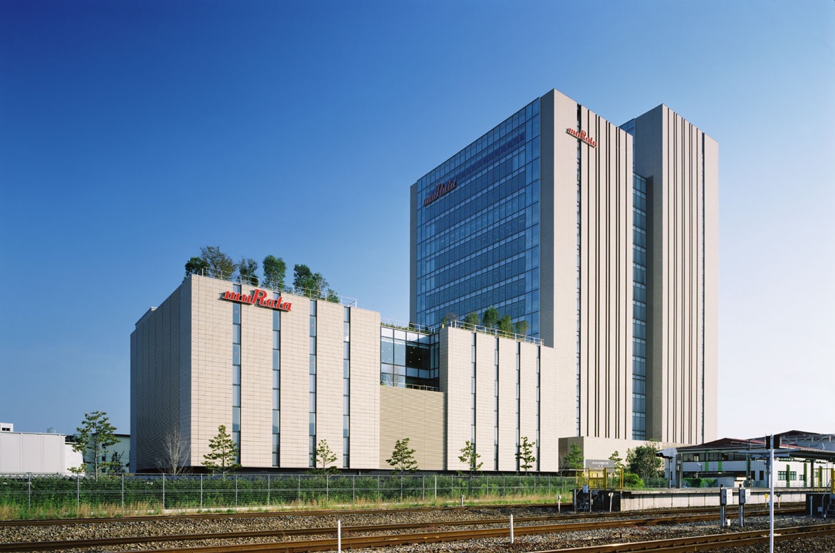 Murata prevede tempi duri per gli smartphone, forse iPhone si salverà