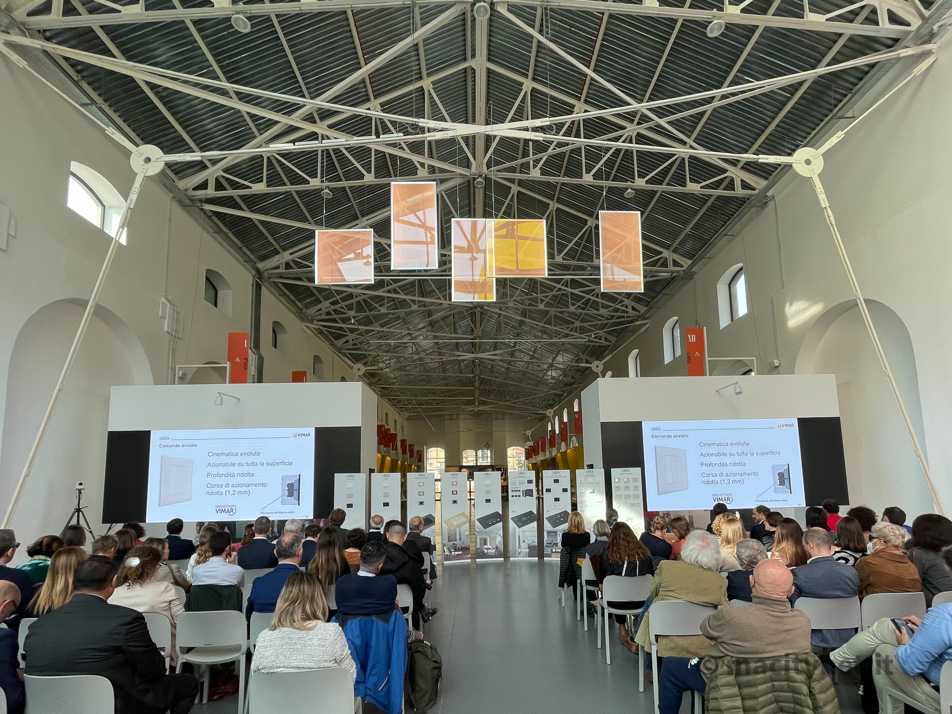 Vimar Linea, la nuova serie civile di design nasce già connessa Vimar Linea, la nuova serie civile di design nasce già connessa