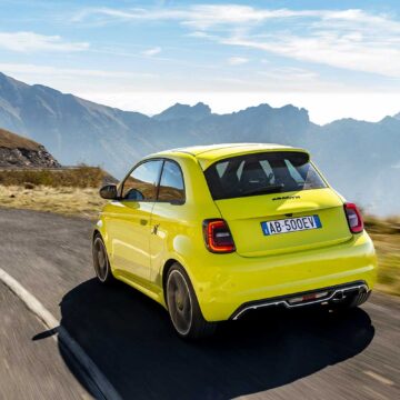 Abarth diventa elettrica con la nuova Abarth 500e