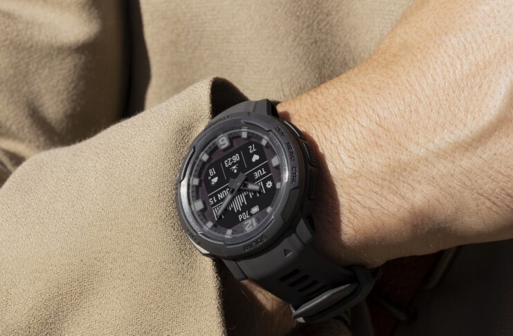 Garmin Instinct Crossover, l’ibrido con super autonomia