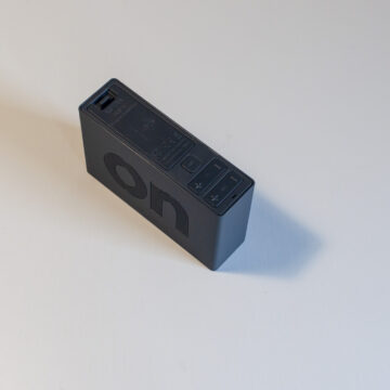 Recensione Lexon Flip Plus, sveglia elegante, semplice e geniale