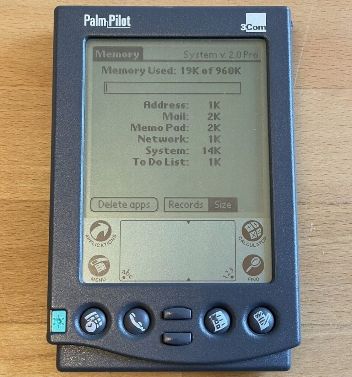 Palm Pilot rivive su iPhone con l’emulatore di Internet Archive