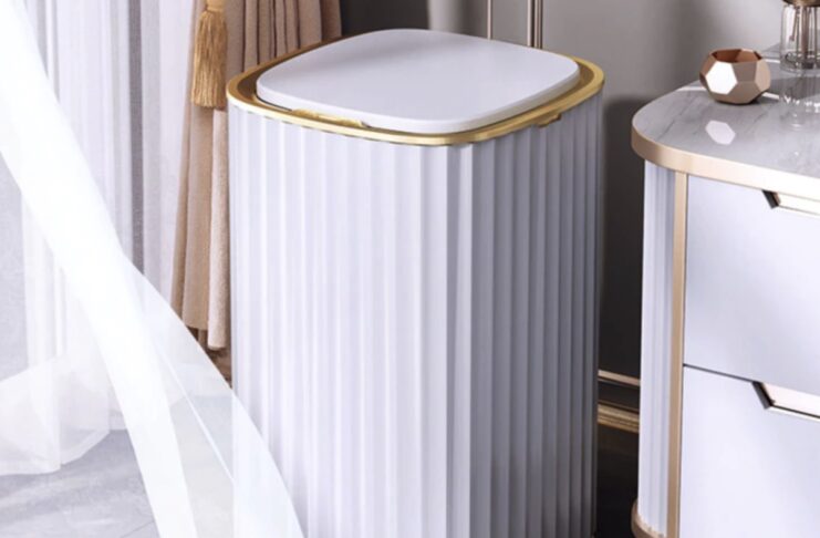 Pattumiera con apertura smart a poco più di 30 euro