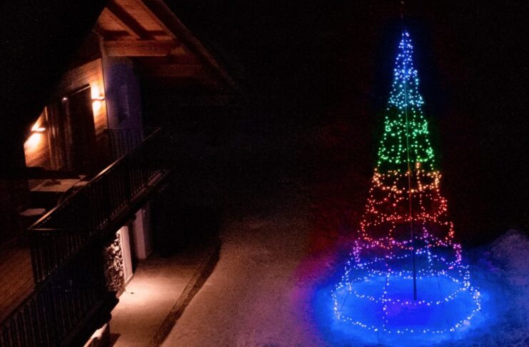 Black Friday, il “quasi” albero di Natale Twinkly in sconto di 70€