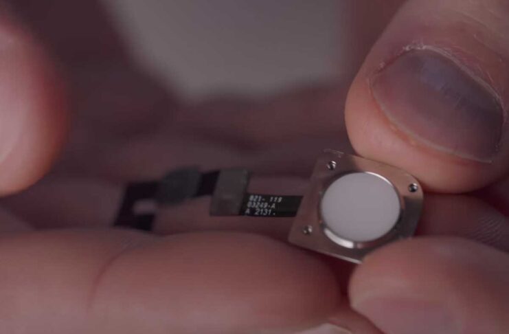 Uno YouTuber ha creato da solo un modulo TouchID esterno per Mac