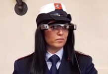 Occhiali smart ai vigili di Arezzo per multe al volo