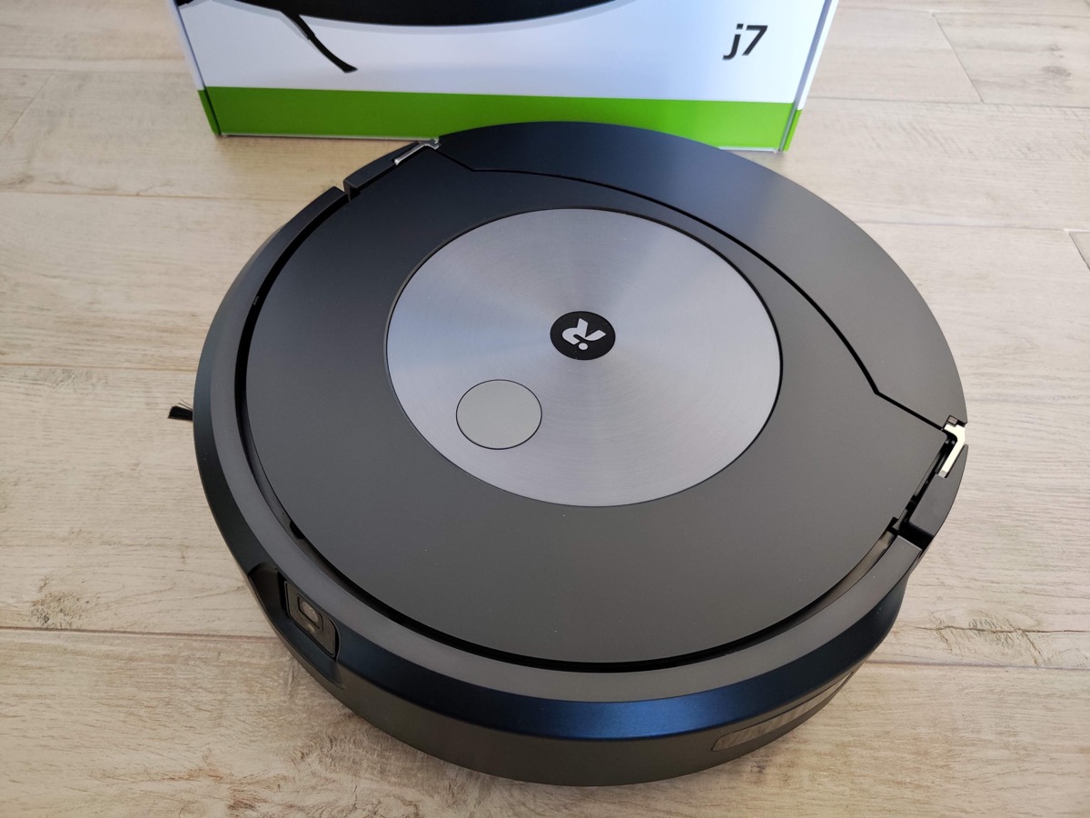 Recensione Roomba Combo j7, aspira e lava con il mocio retrattile