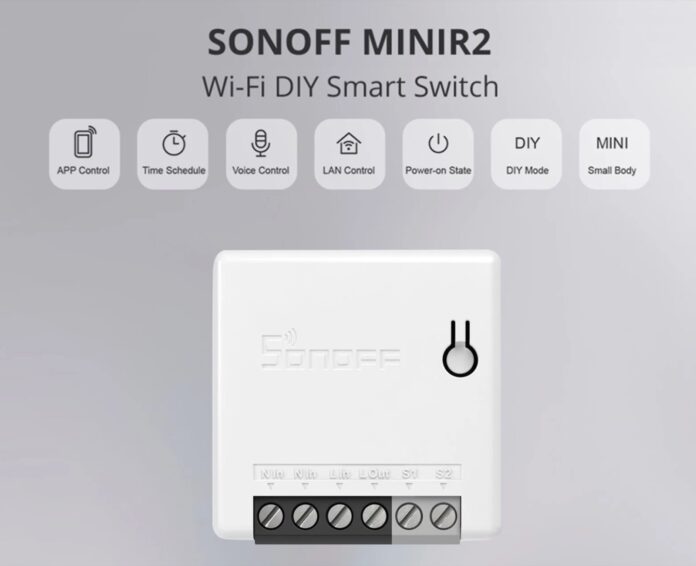 Interruttore intelligente SONOFF MINIR2, kit da tre in sconto a 16,95 €