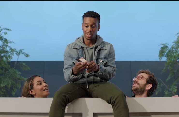 Nuovo spot di Samsung prende di mira Apple