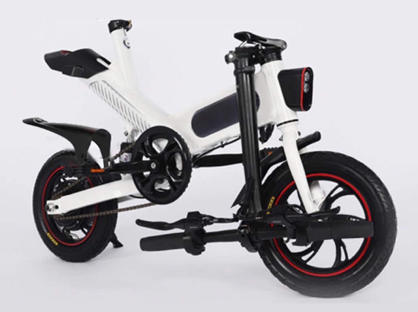 Bicicletta elettrica pieghevole e leggera in sconto a 392,63 € Bicicletta elettrica pieghevole e leggera in sconto a 392,63 €