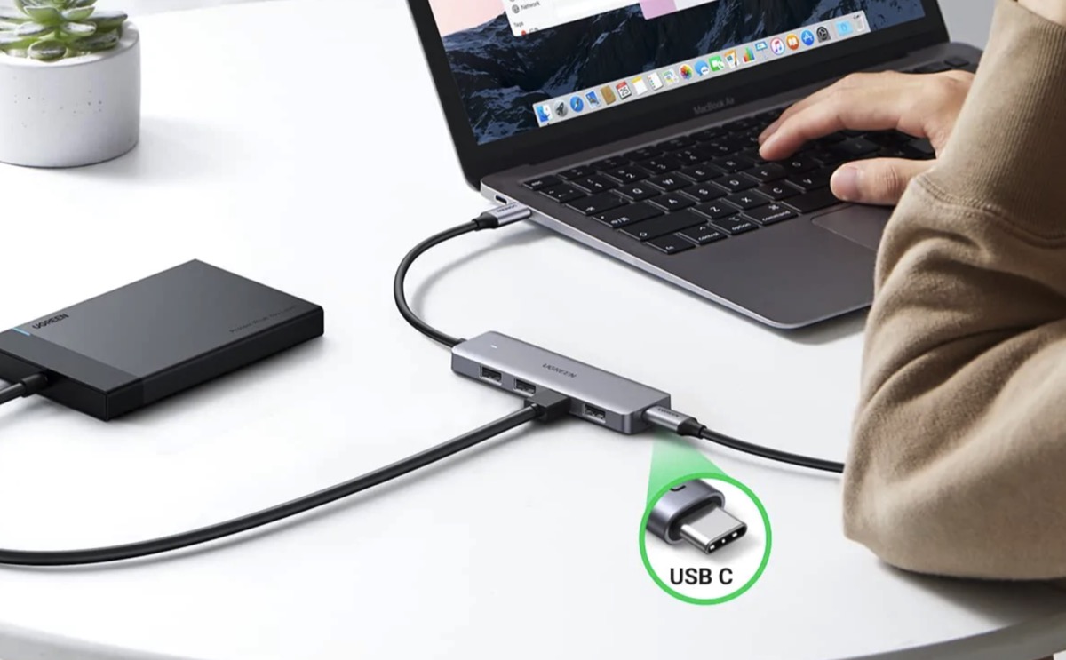 Ugreen 4-in-1 USB C Hub
