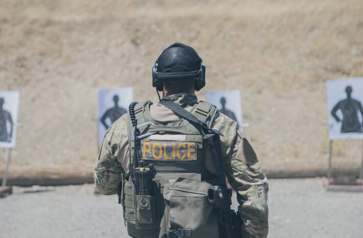 Gli SWAT irrompono in casa di un’anziana per un errore AirTag