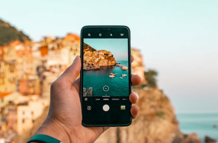 Usi e costumi degli italiani al telefono